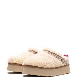 Brand New UGG Shearling Platform Slippers – Cream with Red Stitching